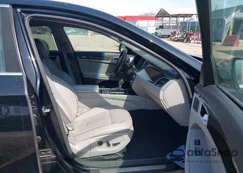 2015 Hyundai Genesis 3.8 from USA, damaged, VIN KMHGN4JE6FU038072